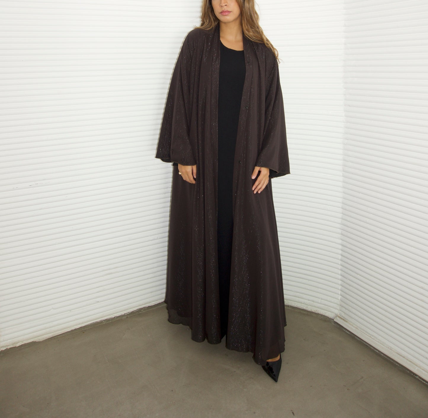Almas | Brown