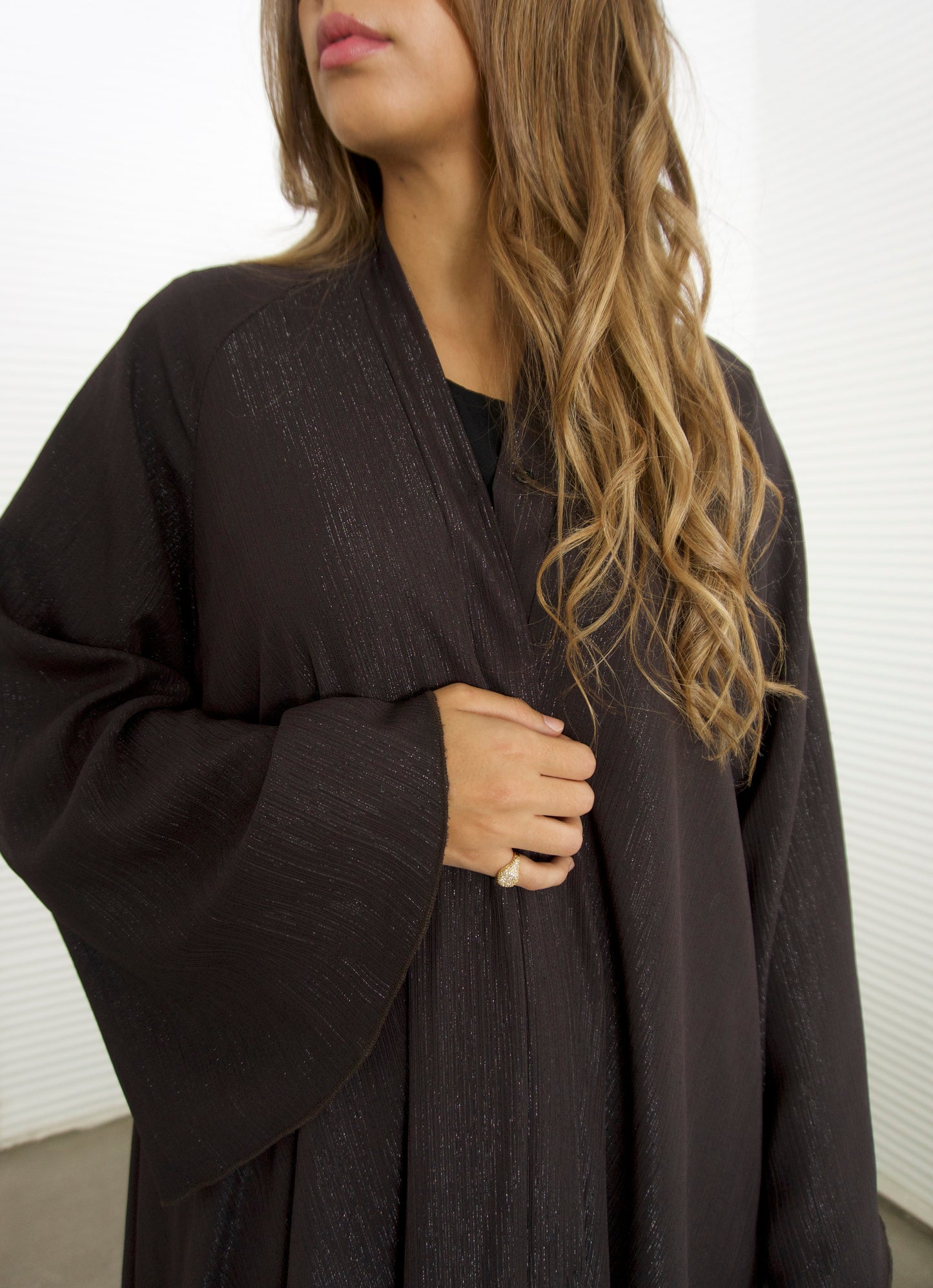 Almas | Brown