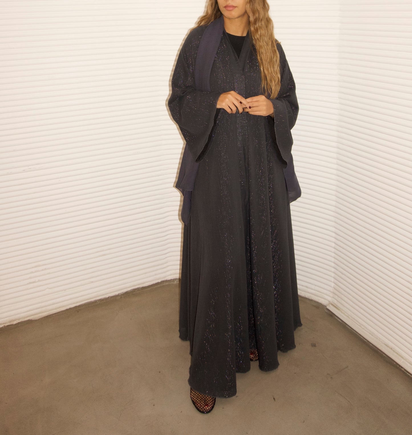 Almas | Dark Grey