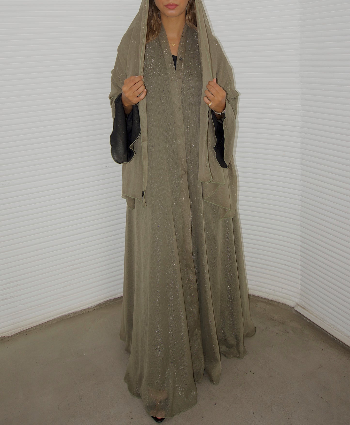 Almas | Olive